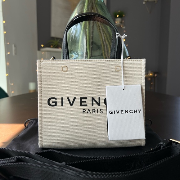 ❌❌SOLD NWT Givenchy G-Tote Mini Coated Canvas Tote Bag - Picture 3 of 9